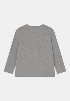 Name It NMMPEPPAPIG OLINDO UNISEX - Langarmshirt - Grey Melange -Name it Verkäufe 0948058f388b4939889452bd18af144d