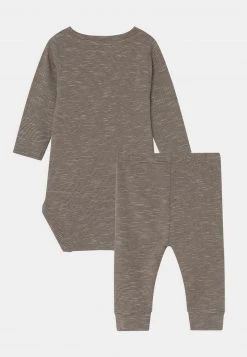 Name It Kinder NBMBALDUR SET - Leggings - Hosen - Tarmac -Name it Verkäufe 43cf86a2585f4ee4b754a5ae7705911a