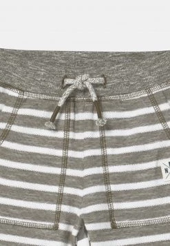 Name It Kinder NMMFAROK - Shorts - Ivy Green 7 Name It Kinder NMMFAROK - Shorts - Ivy Green -Name it Verkäufe 44219bc305534f2a9a825b19ffea397d