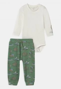 Name it Verkäufe 31 Name It NBMTIFAR SET - Stoffhose - Snow White | Kinder