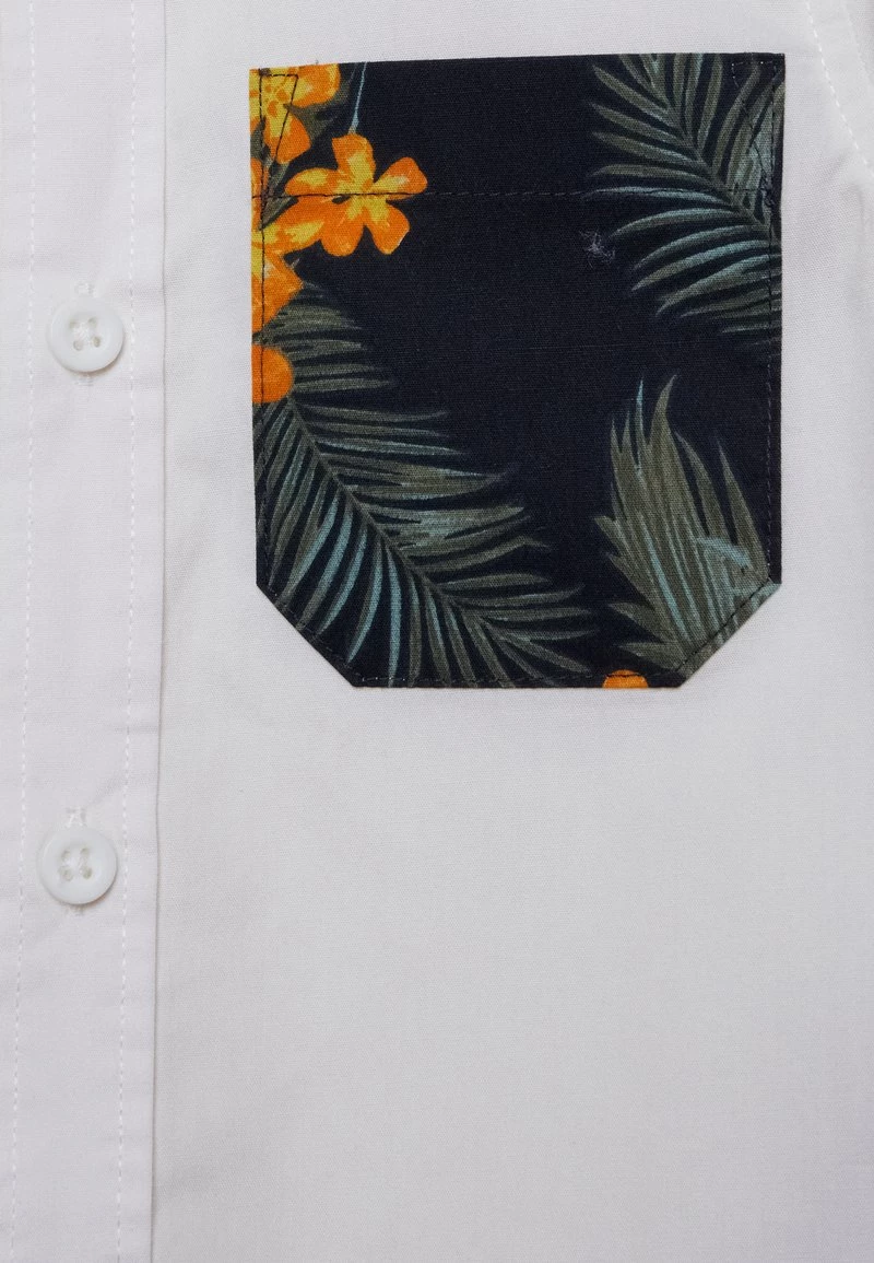 Name It NMMFAZZ SS SHIRT CAMP - Hemd - White | Kinder 5 Name It NMMFAZZ SS SHIRT CAMP - Hemd - White | Kinder – Bild 3