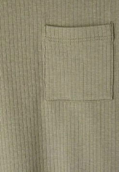 Name It SLIM FIT - Langarmshirt - Vetiver | Kinder 9 Name It SLIM FIT - Langarmshirt - Vetiver | Kinder -Name it Verkäufe 718c2d5382d440a18a080765002fa1e0