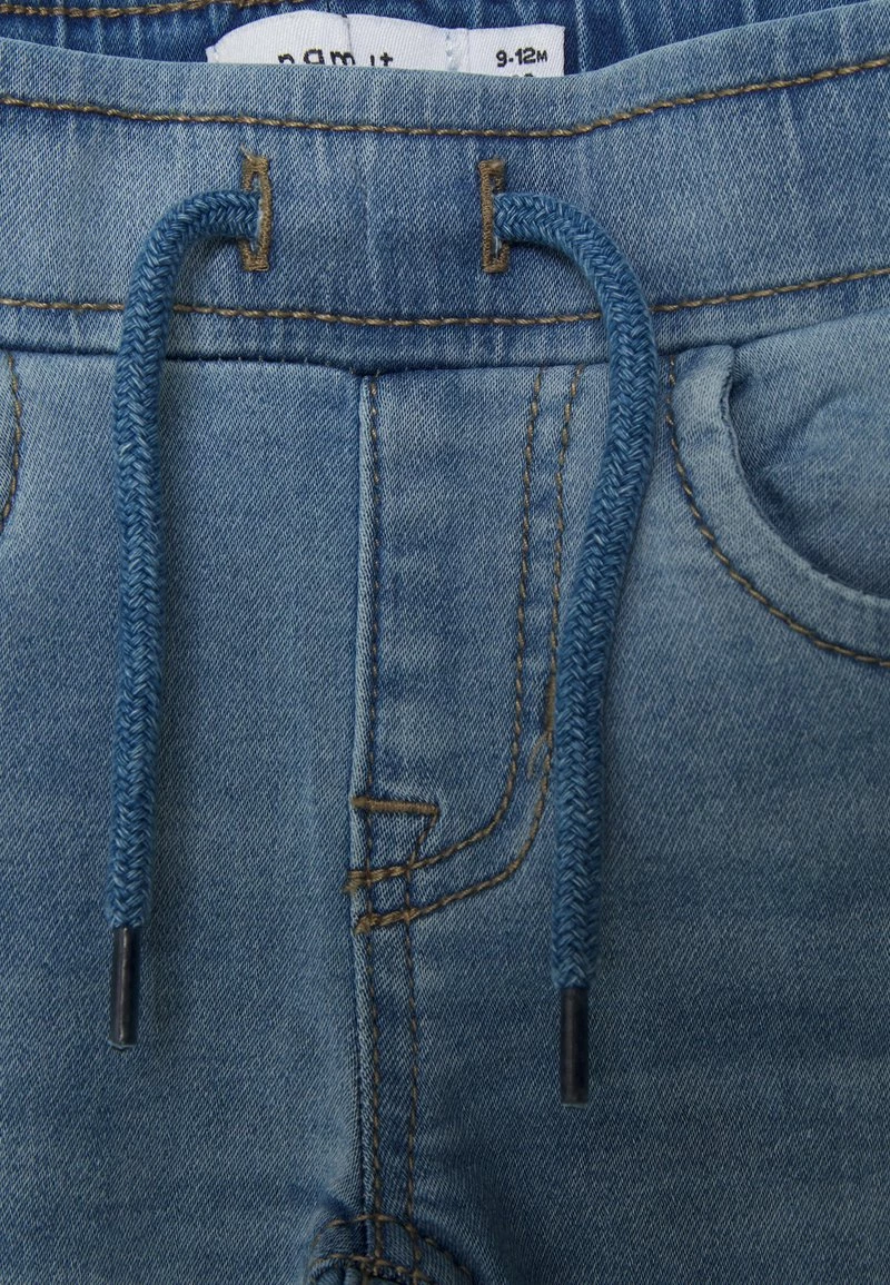Name It Kinder NMMROBIN DNMTHAYERS - Jeans Straight Leg - Light Blue Denim 5 Name It Kinder NMMROBIN DNMTHAYERS - Jeans Straight Leg - Light Blue Denim – Bild 3
