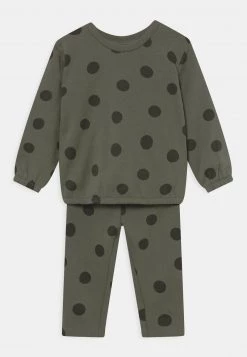 Name It Kinder NMFVILUBA SET - Trainingsanzug - Agave Green