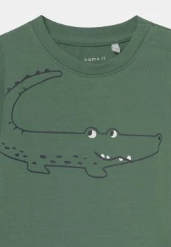 Name It NBMMATHIAS SET - Stoffhose - Dark Ivy | Kinder -Name it Verkäufe c6be546d935d4fe49f42cad129ded006