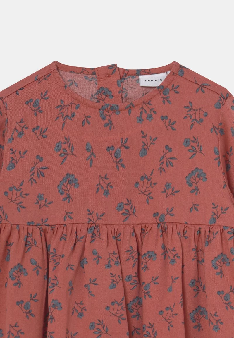 Name It Kinder NMFNULRIKKE DRESS - Freizeitkleid - Etruscan Red 5 Name It Kinder NMFNULRIKKE DRESS - Freizeitkleid - Etruscan Red – Bild 3