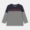 Name It Kinder NMMNAPLAY BOX - Langarmshirt - Grey Melange